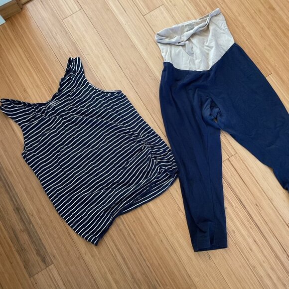 Motherhood Tops - Motherhood maternity, tank top and crop leggings bundle size extra large